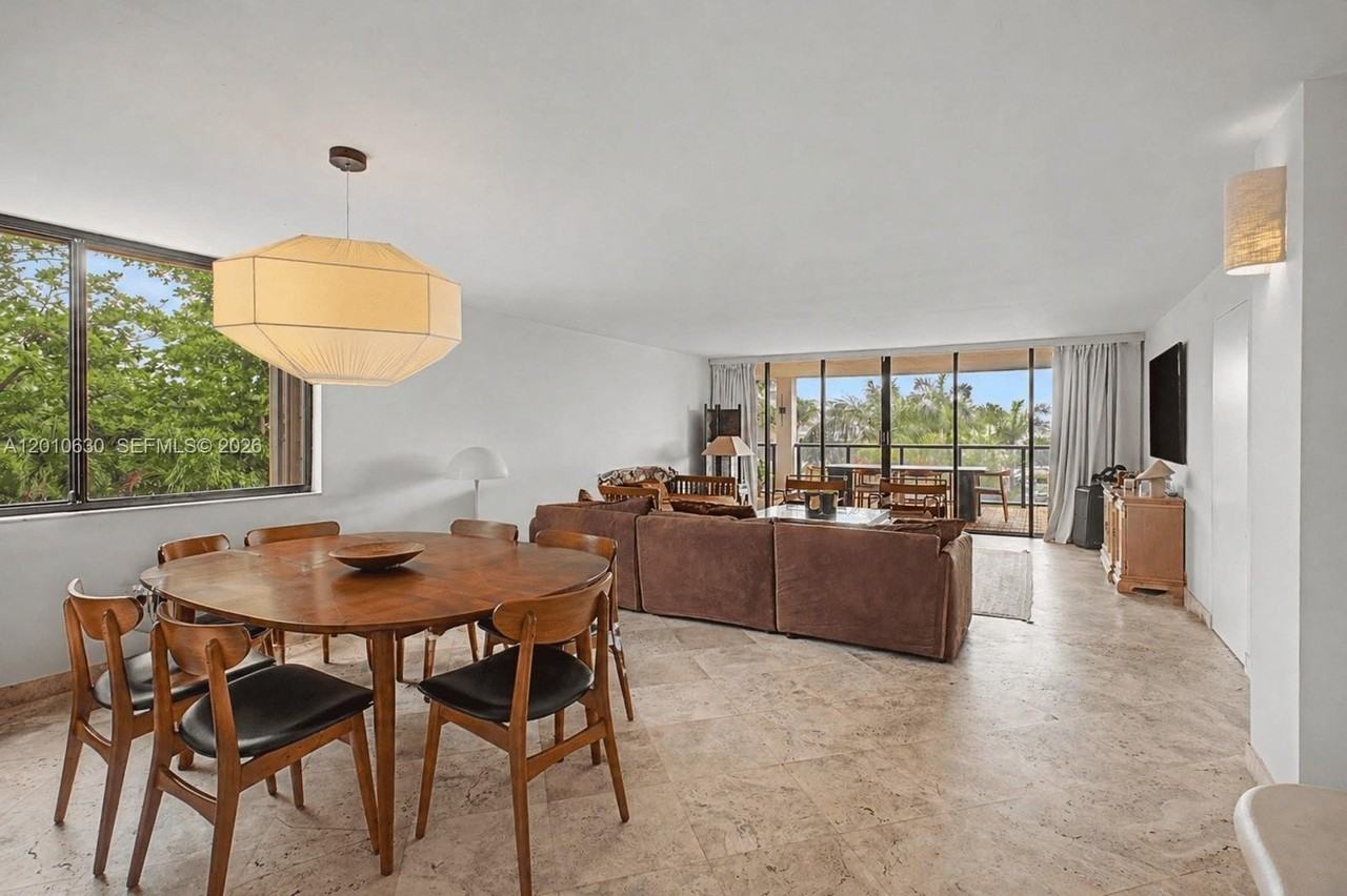 2575 S Bayshore Dr #4A - Photo 5 of 25