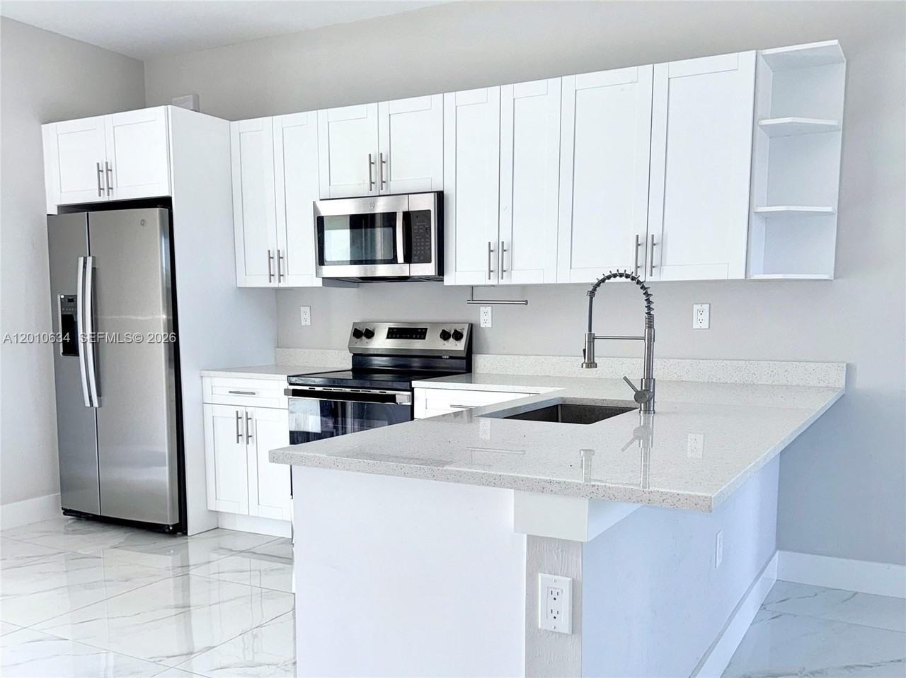 819 Eisenhower Blvd #819 - Photo 5 of 19