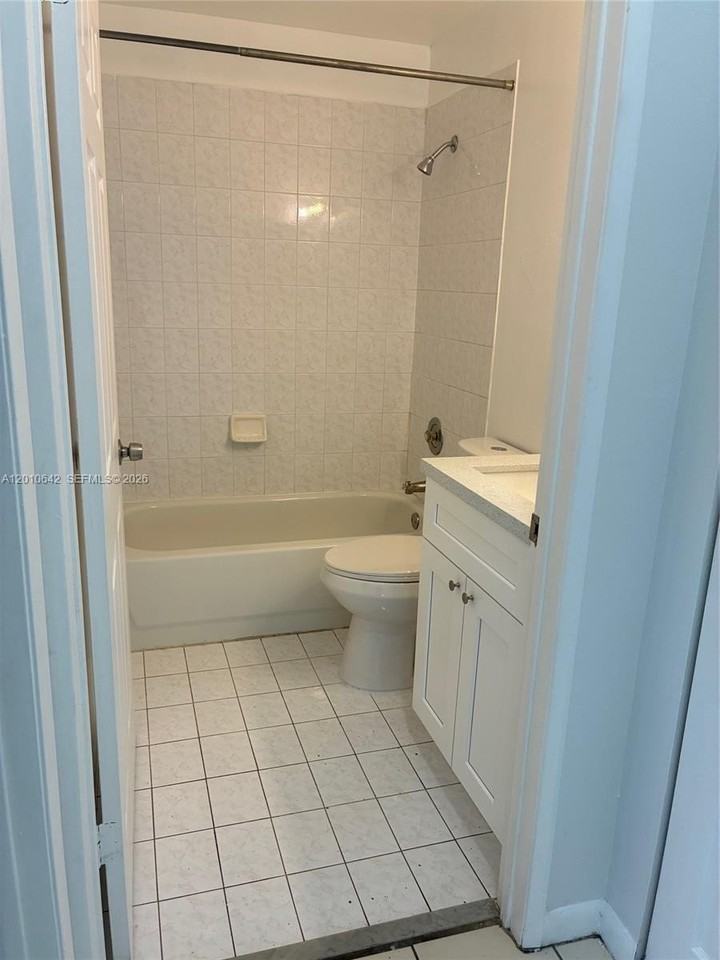 7640 Sw 153rd Ct #207 - Photo 4 of 8