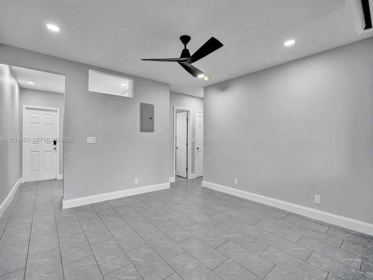 951 Sw 30th St #1-2 - Photo 6 of 22