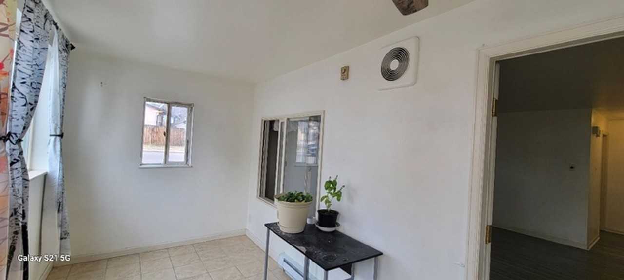 62 Glen Royal Dr #1 - Photo 4 of 16