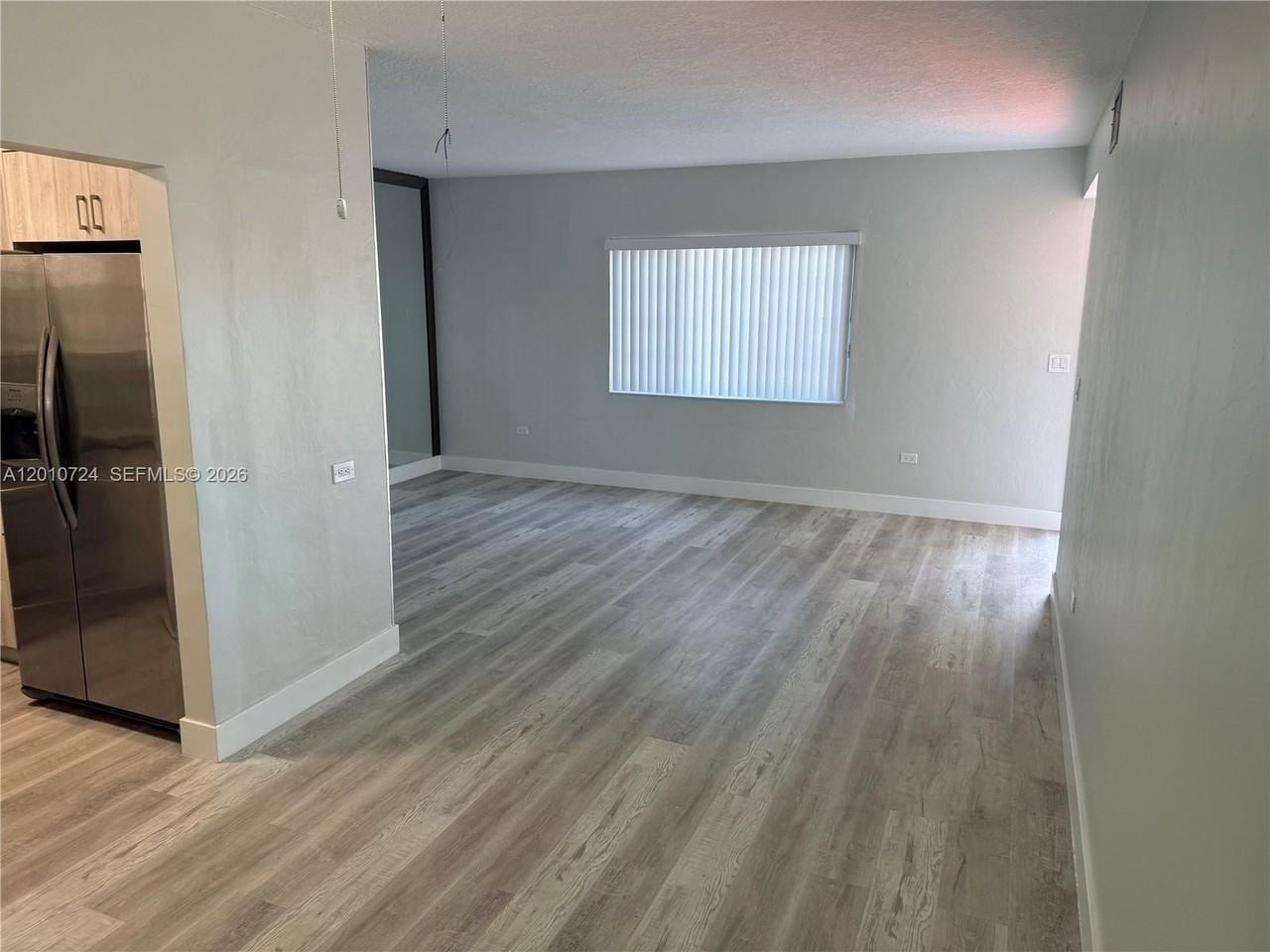 2424 Sw 12th St #1 - Photo 3 of 15