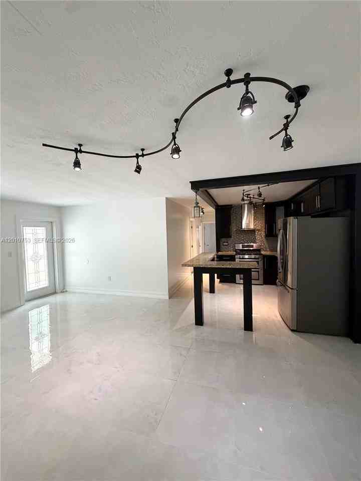 6472 Johnson St #6472 - Photo 4 of 16