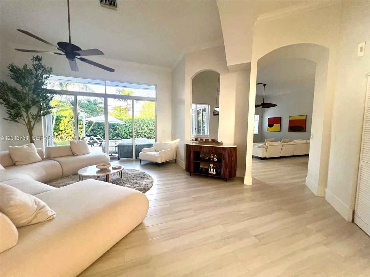 13651 Sw 84th Ct - Photo 3 of 16