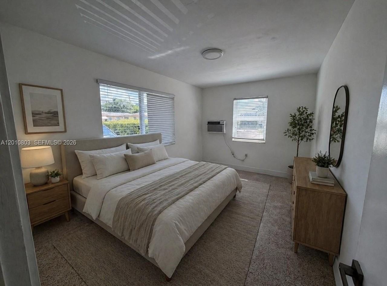 4710 Nw 6th St #1 - Photo 5 of 5