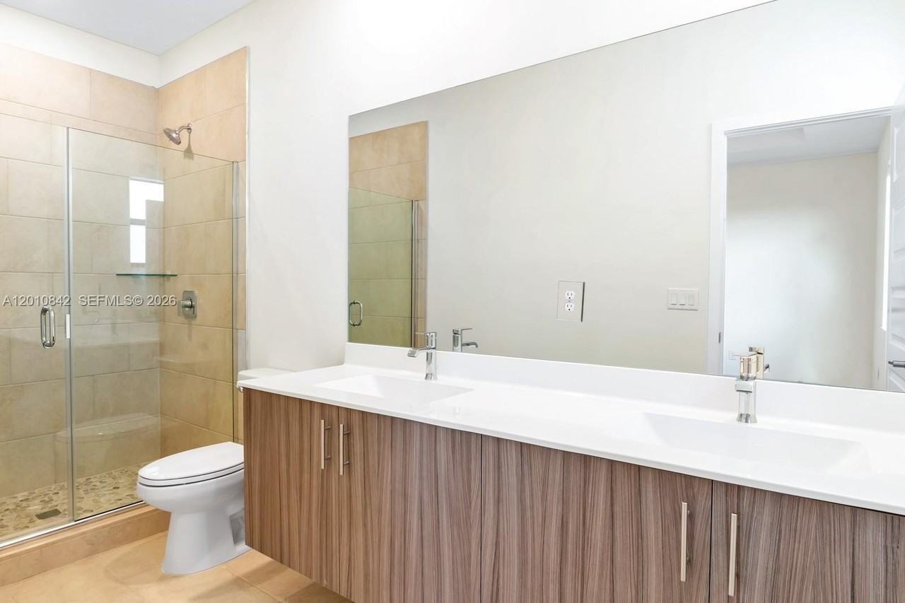 15862 Nw 91st Ct #15862 - Photo 6 of 14