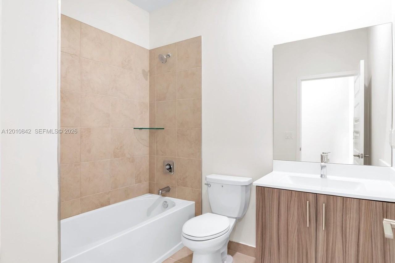 15862 Nw 91st Ct #15862 - Photo 7 of 14