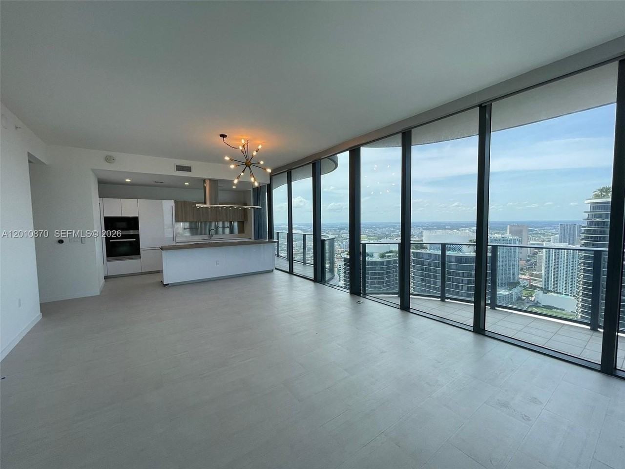 1000 Brickell Plz #5908 - Photo 5 of 38