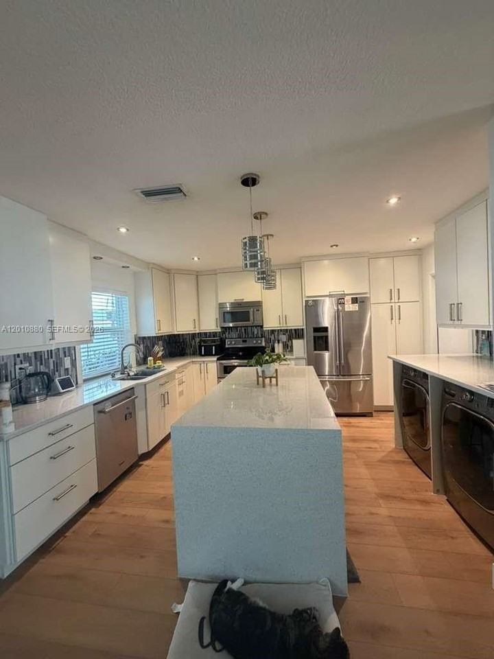 8202 Nw 91st Ter #8202 - Photo 3 of 29