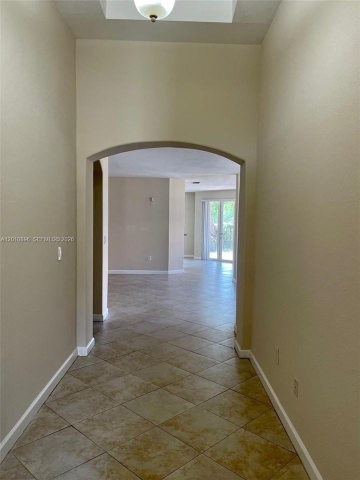 8514 Nw 111th Ct #8514 - Photo 2 of 22