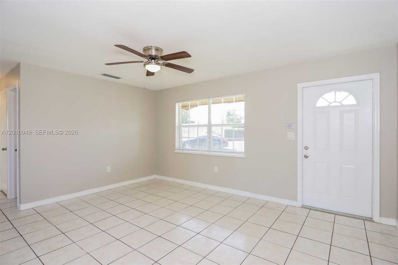 30207 Sw 158th Pl - Photo 2 of 15