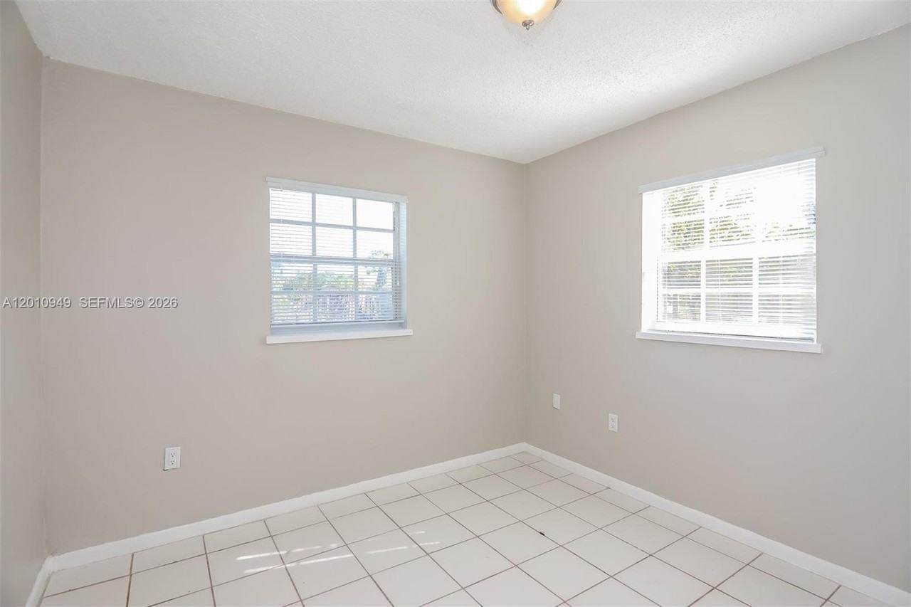 30207 Sw 158th Pl - Photo 7 of 15