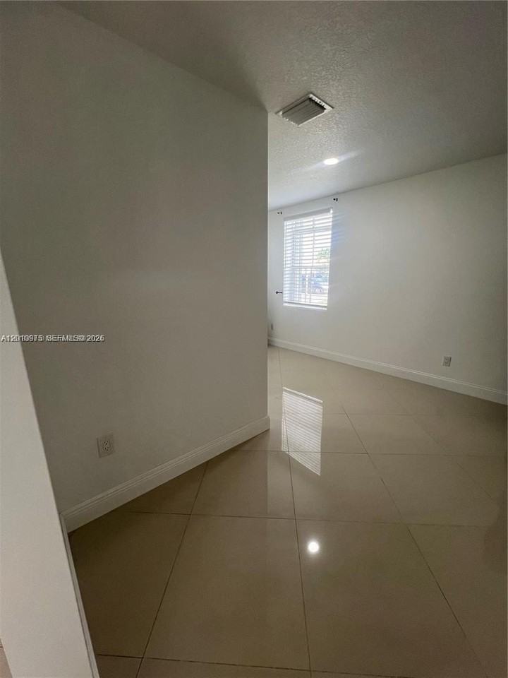 14813 Sw 171st Ter - Photo 7 of 14