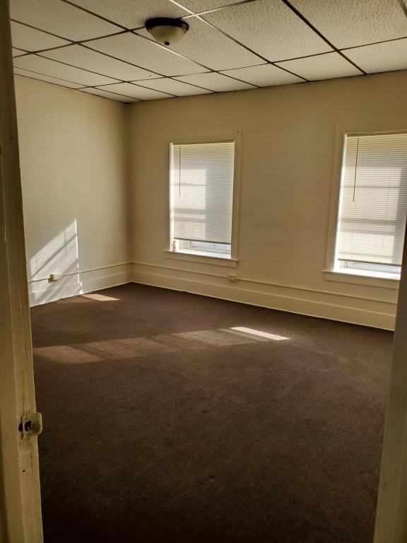 11 1/2 N Van Buren Ave #301 - Photo 2 of 4