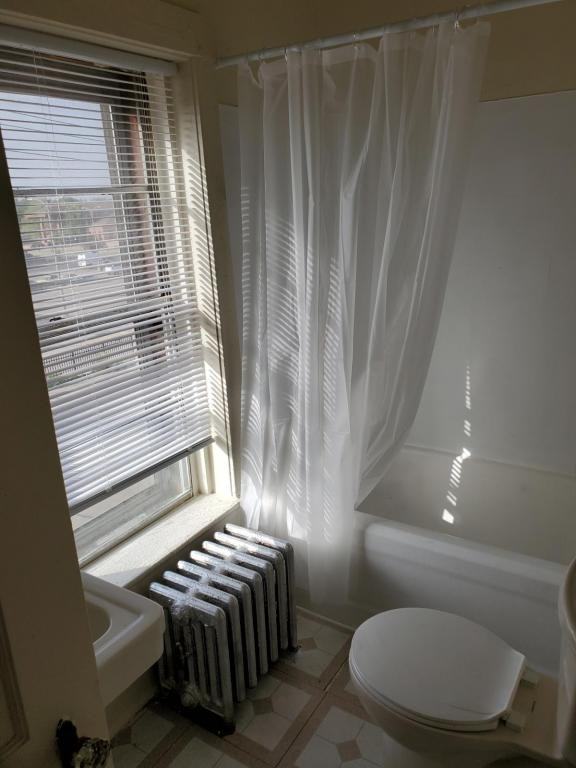 11 1/2 N Van Buren Ave #301 - Photo 4 of 4