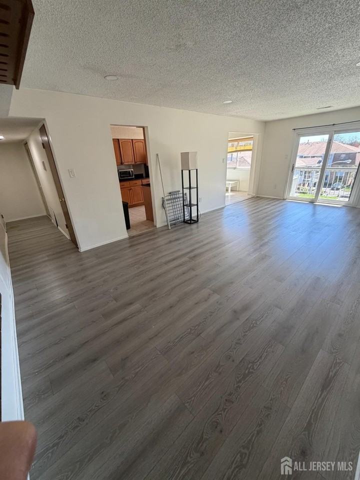 510 Edison Glen Ter