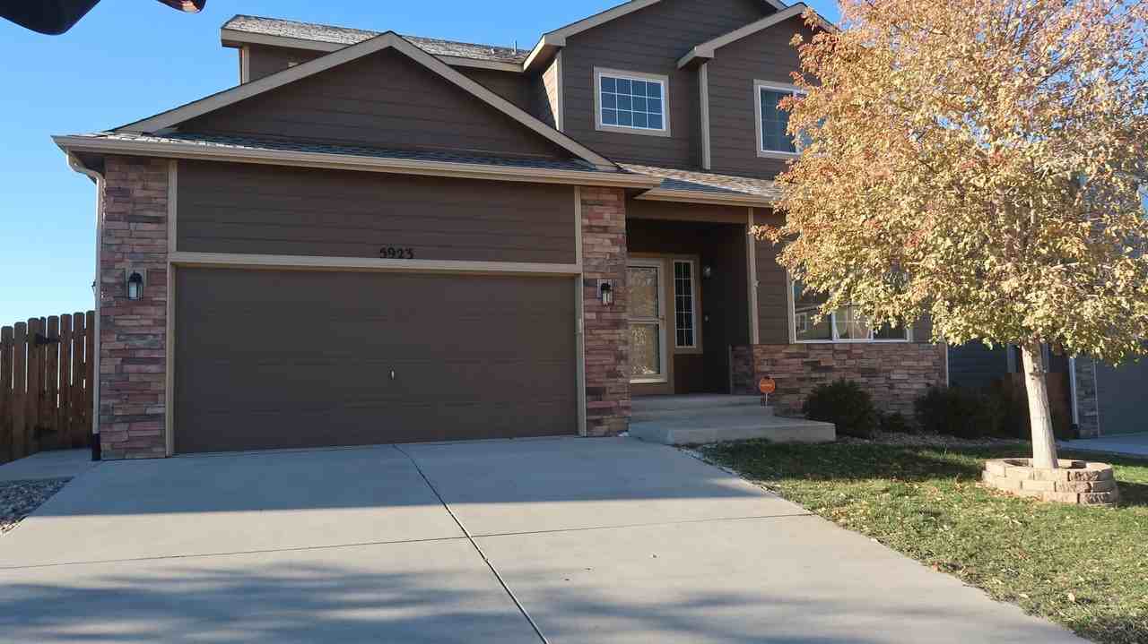 5923 Dancing Sun Way - Photo 3 of 50