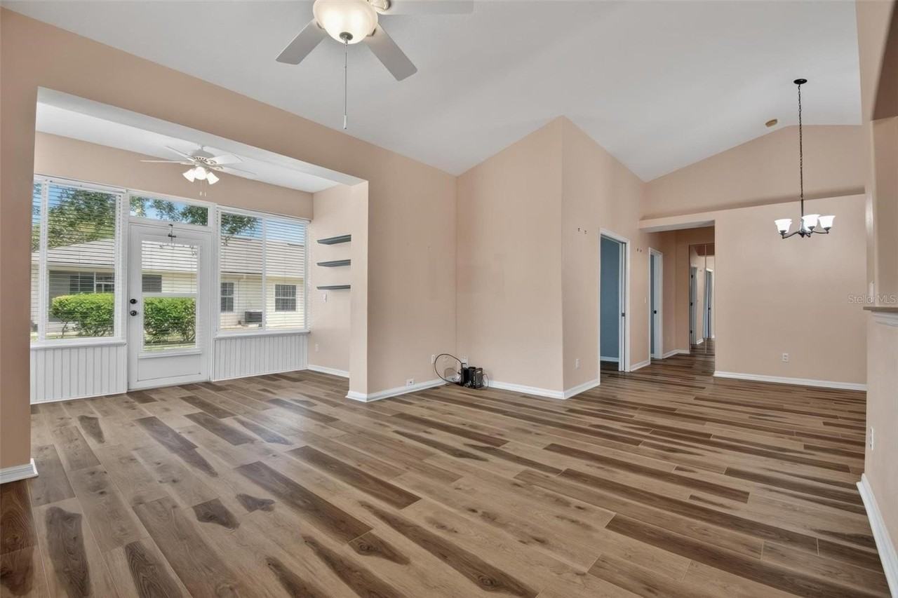 33 Summerwind Cir #101 - Photo 4 of 45