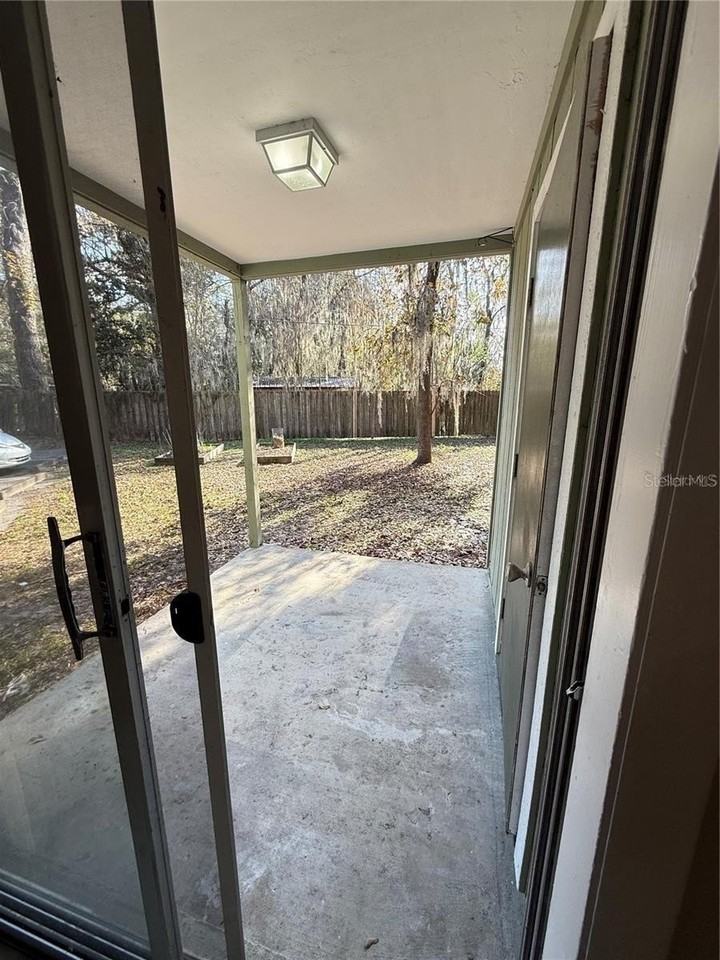 615 Sw 11th Ln #D - Photo 5 of 12