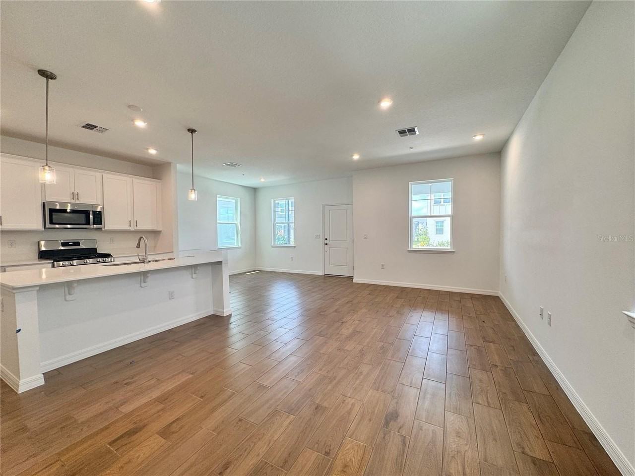 433 Belmond Dr - Photo 4 of 25