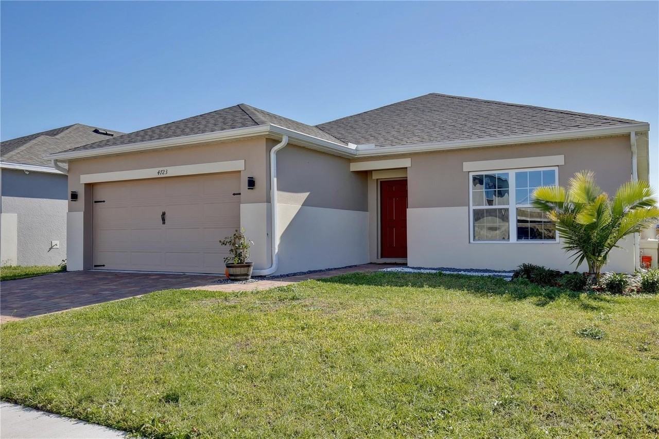 4723 Marcos Cir - Photo 2 of 44