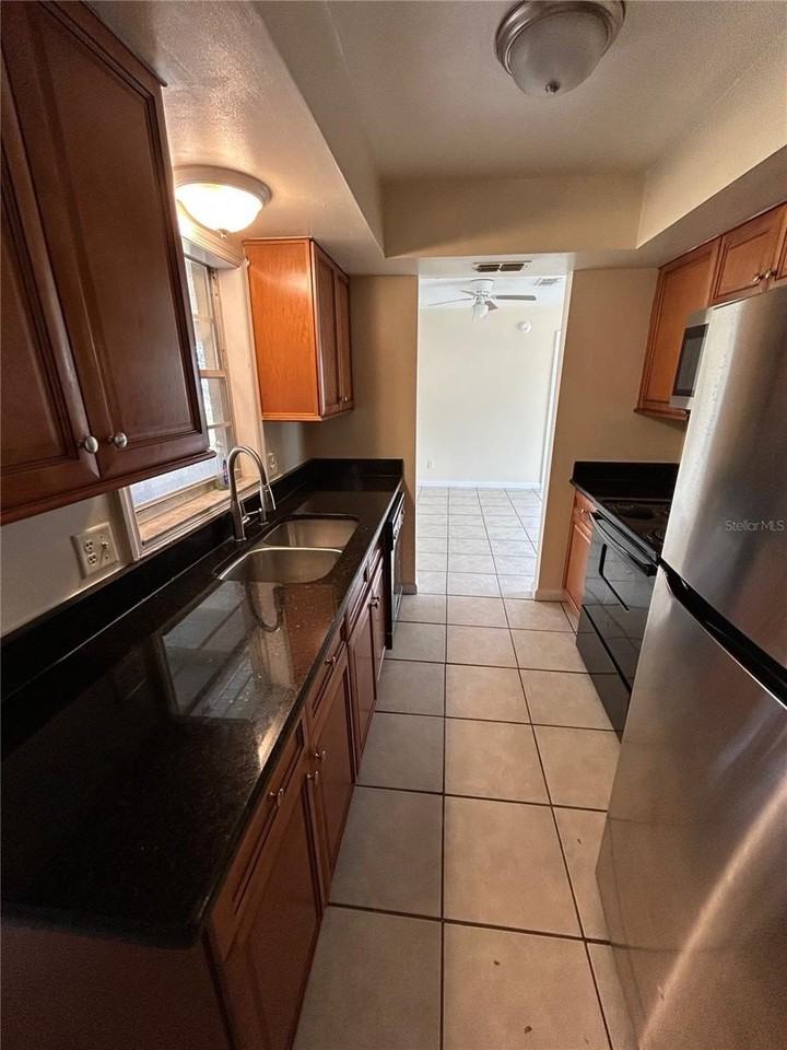 769 Leonardo Ct - Photo 7 of 12