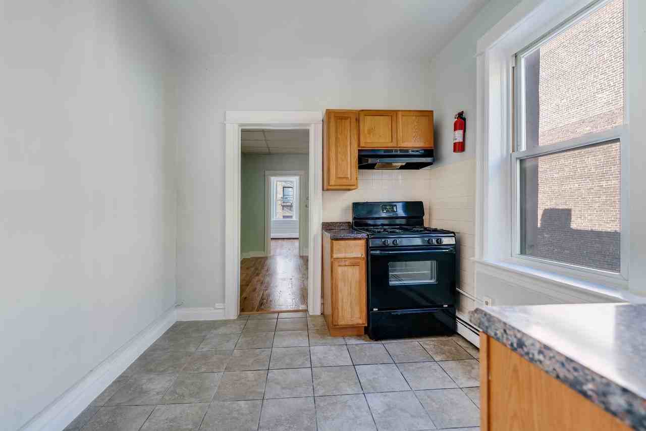 6402 Dewey - Photo 2 of 8