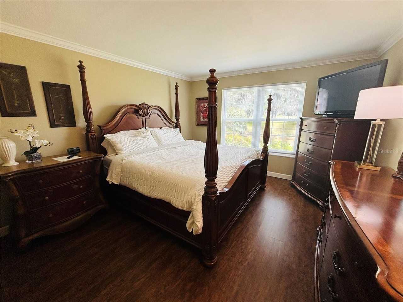 10380 Carrollwood Ln #264 - Photo 7 of 12