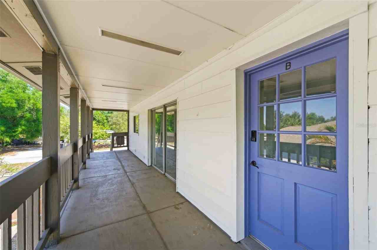 5136 68th St N #B - Photo 2 of 50