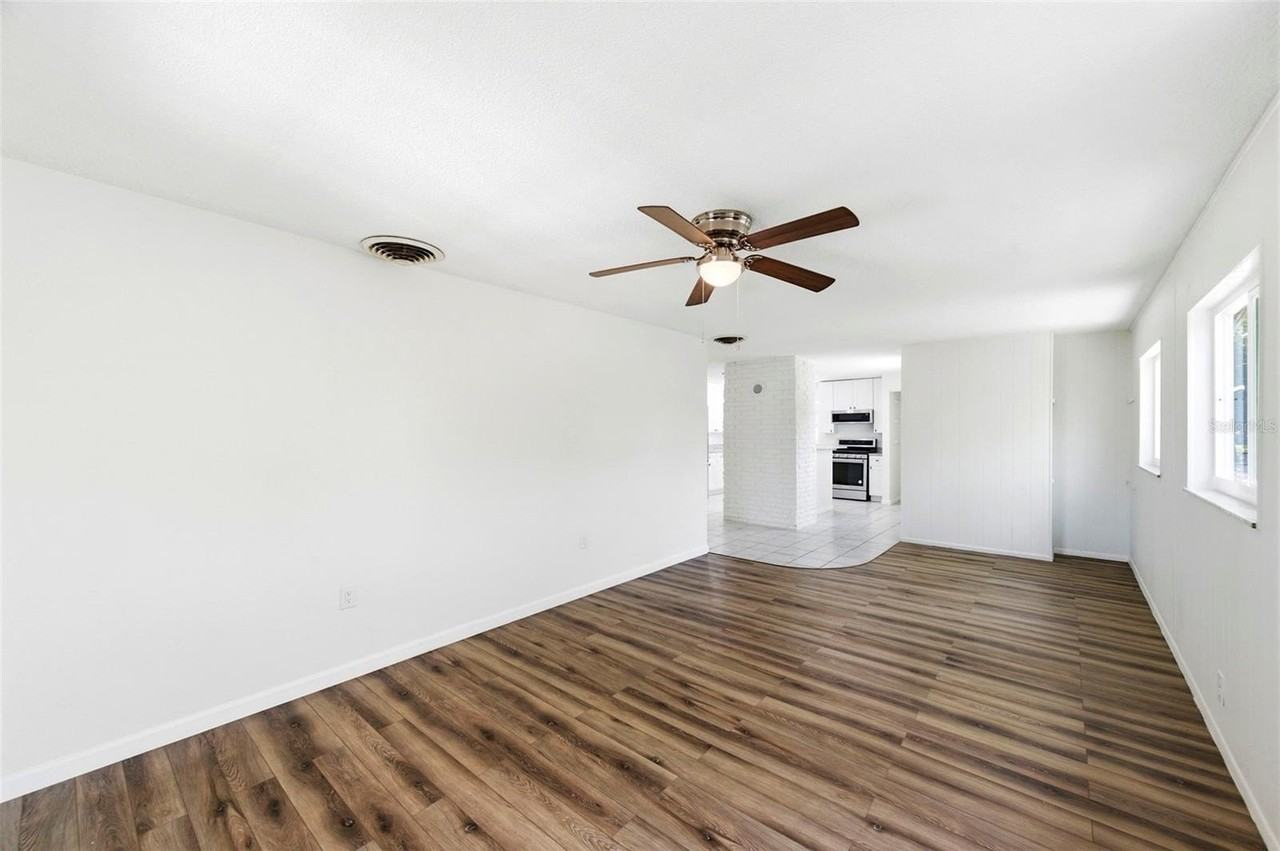 5136 68th St N #B - Photo 5 of 50