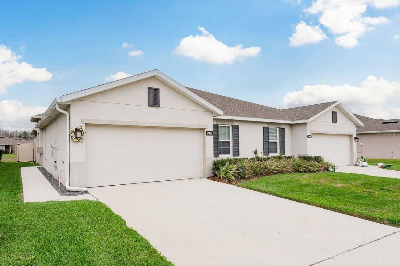 17906 Turning Leaf Cir - Photo 3 of 11
