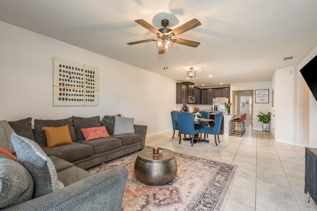 17906 Turning Leaf Cir - Photo 5 of 11
