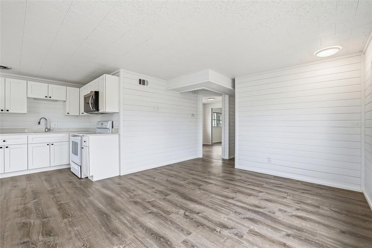 4851 W Gandy Blvd - Photo 6 of 50