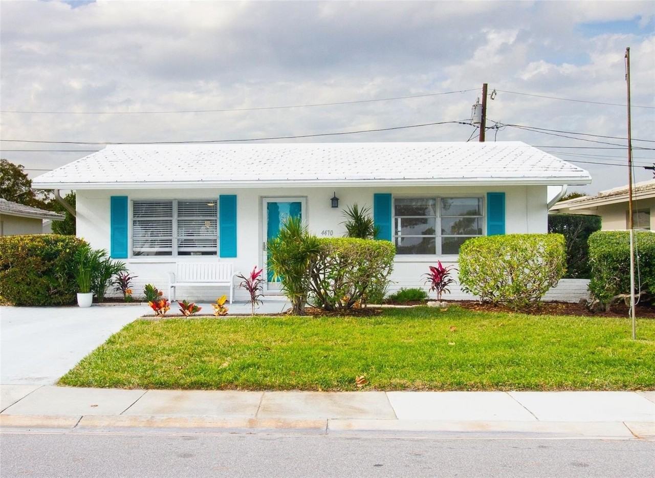 4470 Mainlands Blvd W