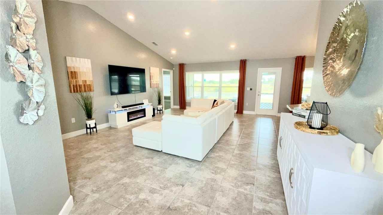 4015 Tullamore Ln - Photo 5 of 43