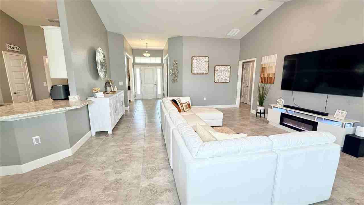 4015 Tullamore Ln - Photo 6 of 43