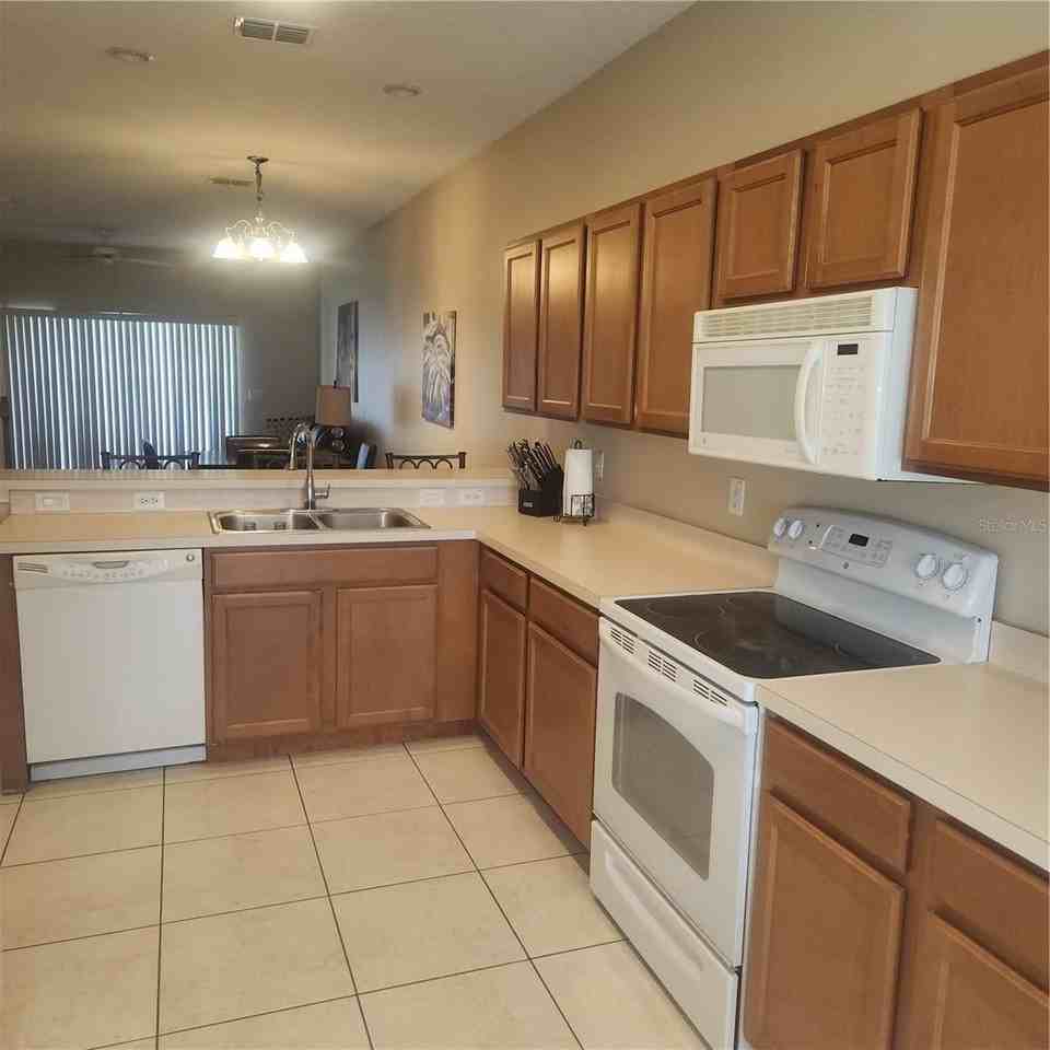 31209 Flannery Ct - Photo 2 of 14