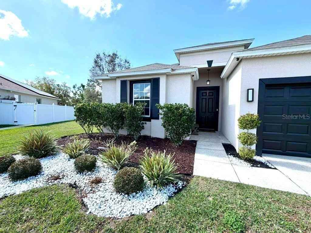 32914 Hillman Ct - Photo 2 of 22