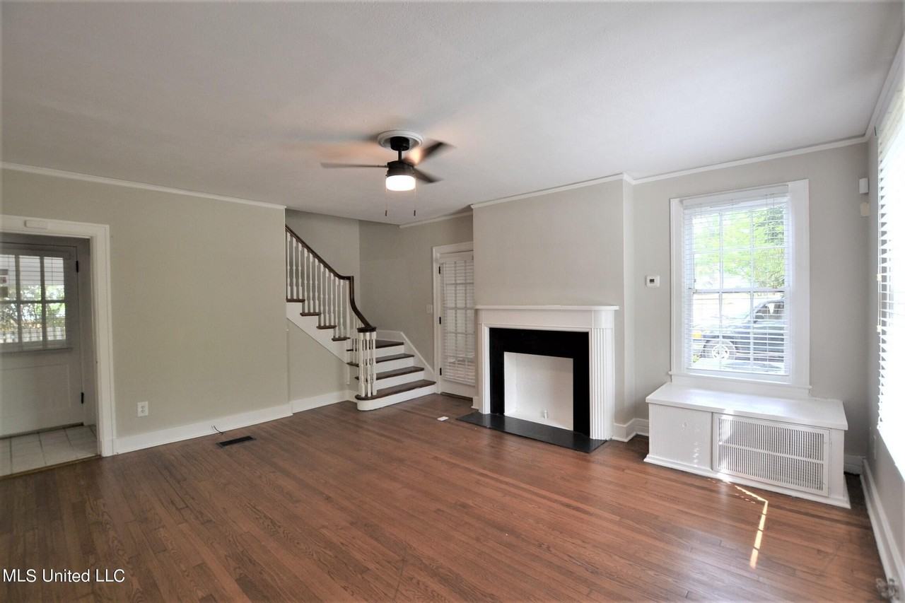 4220 Council Cir - Photo 2 of 30