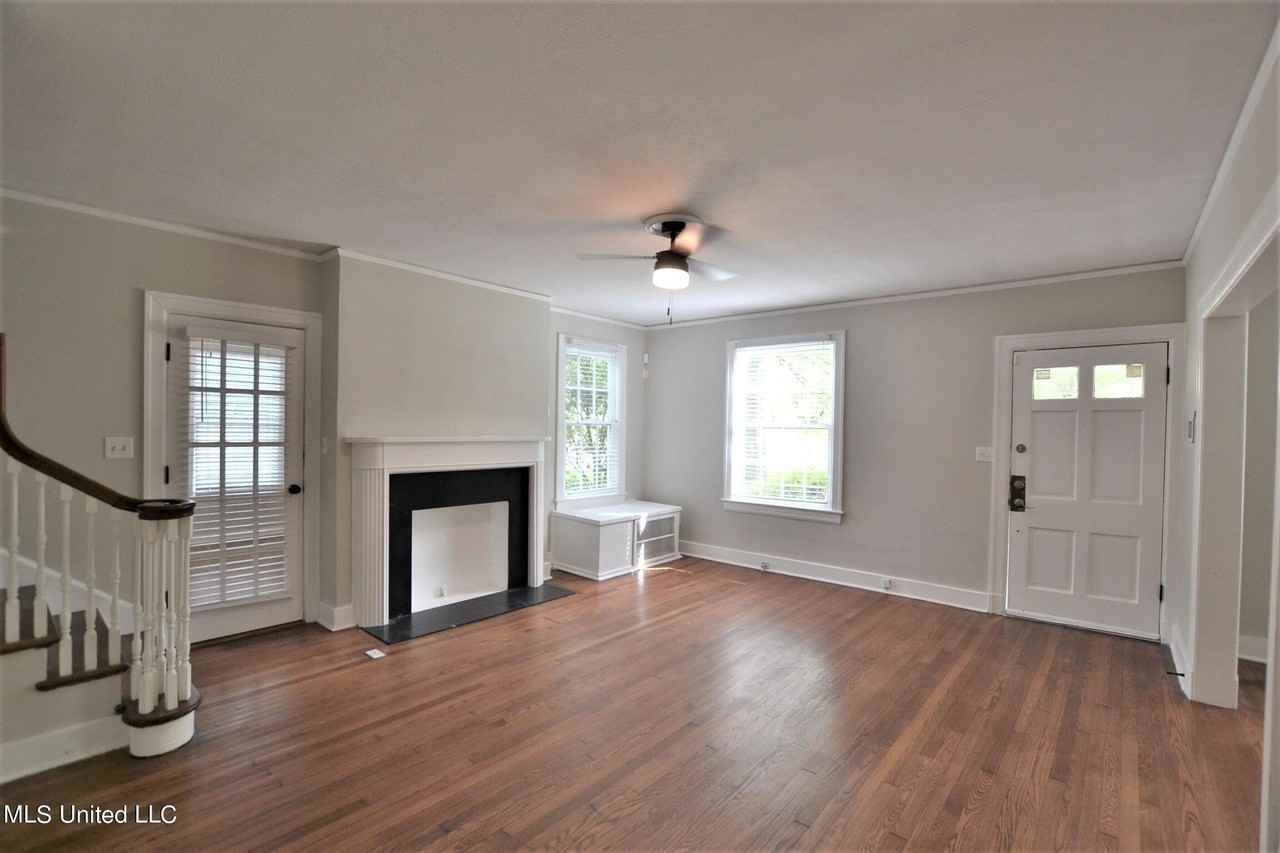 4220 Council Cir - Photo 3 of 30