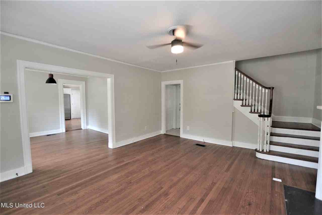 4220 Council Cir - Photo 4 of 30