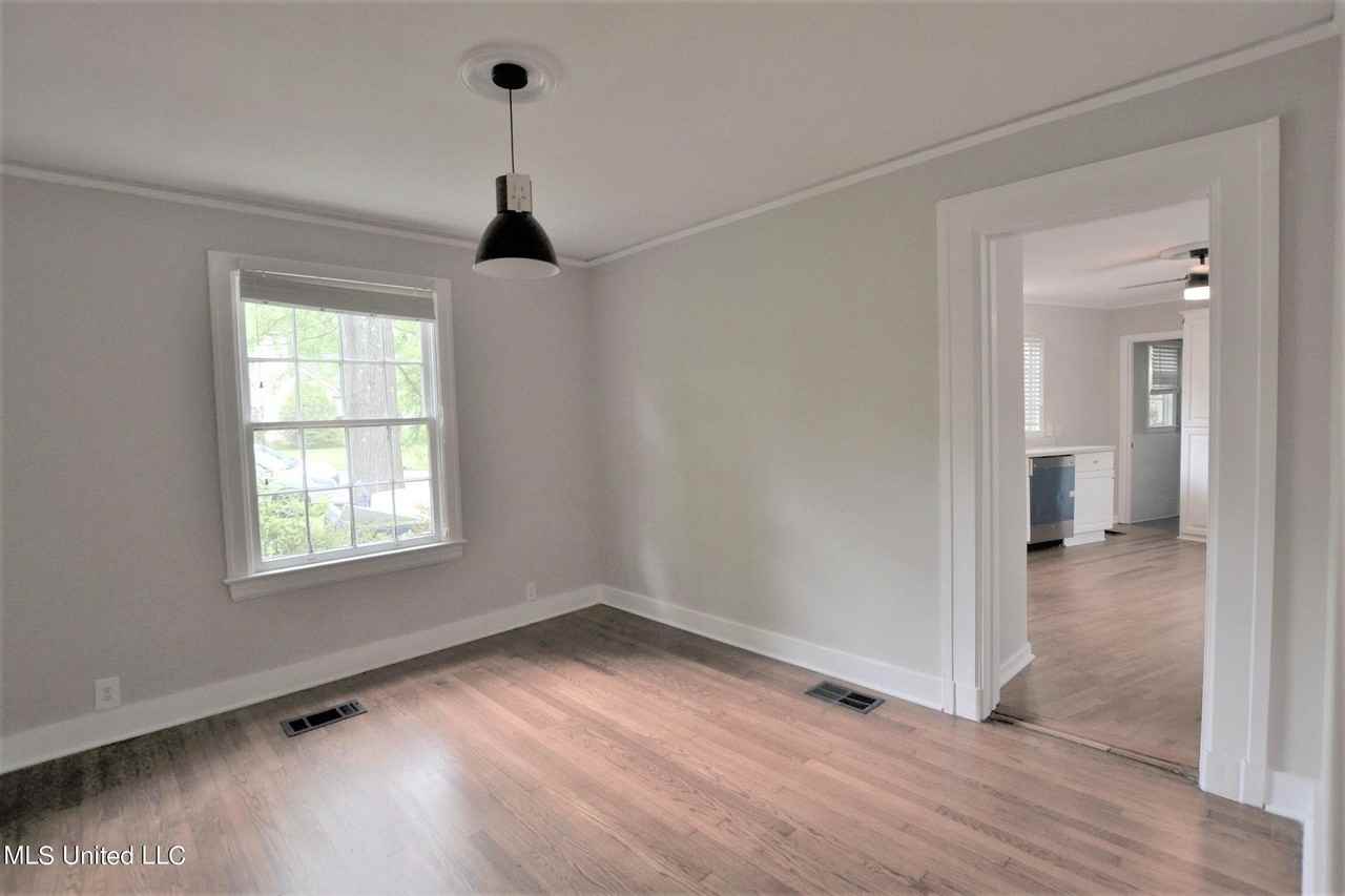 4220 Council Cir - Photo 6 of 30