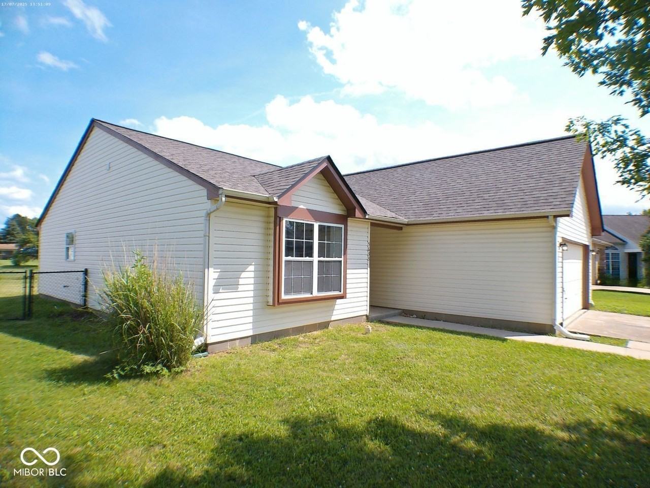 5633 Wynridge Ct - Photo 2 of 5