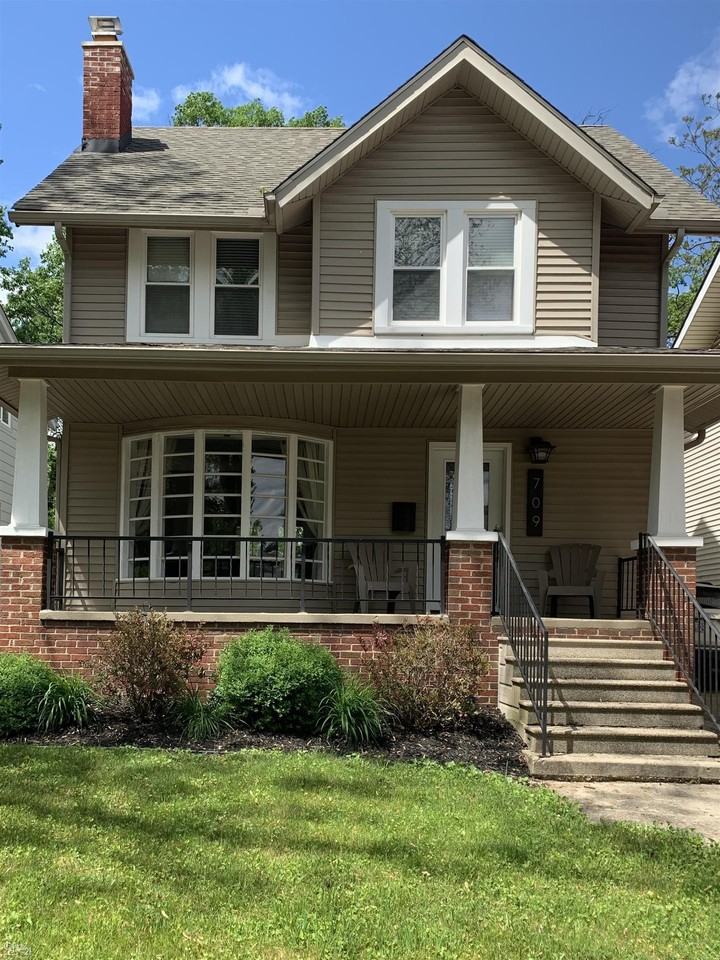 709 Hawthorn Ave - Photo 4 of 19