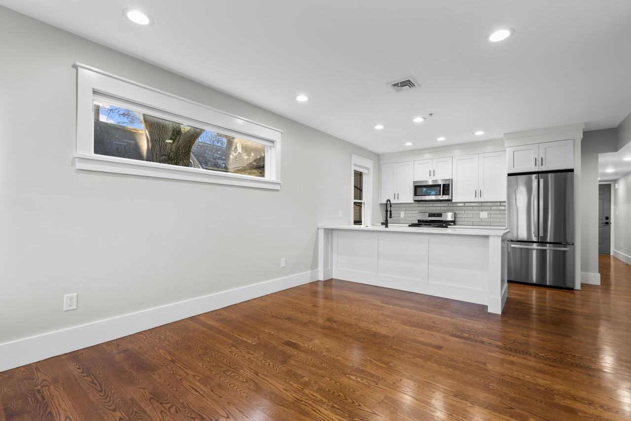 189 Chestnut Avenue - Photo 2 of 31
