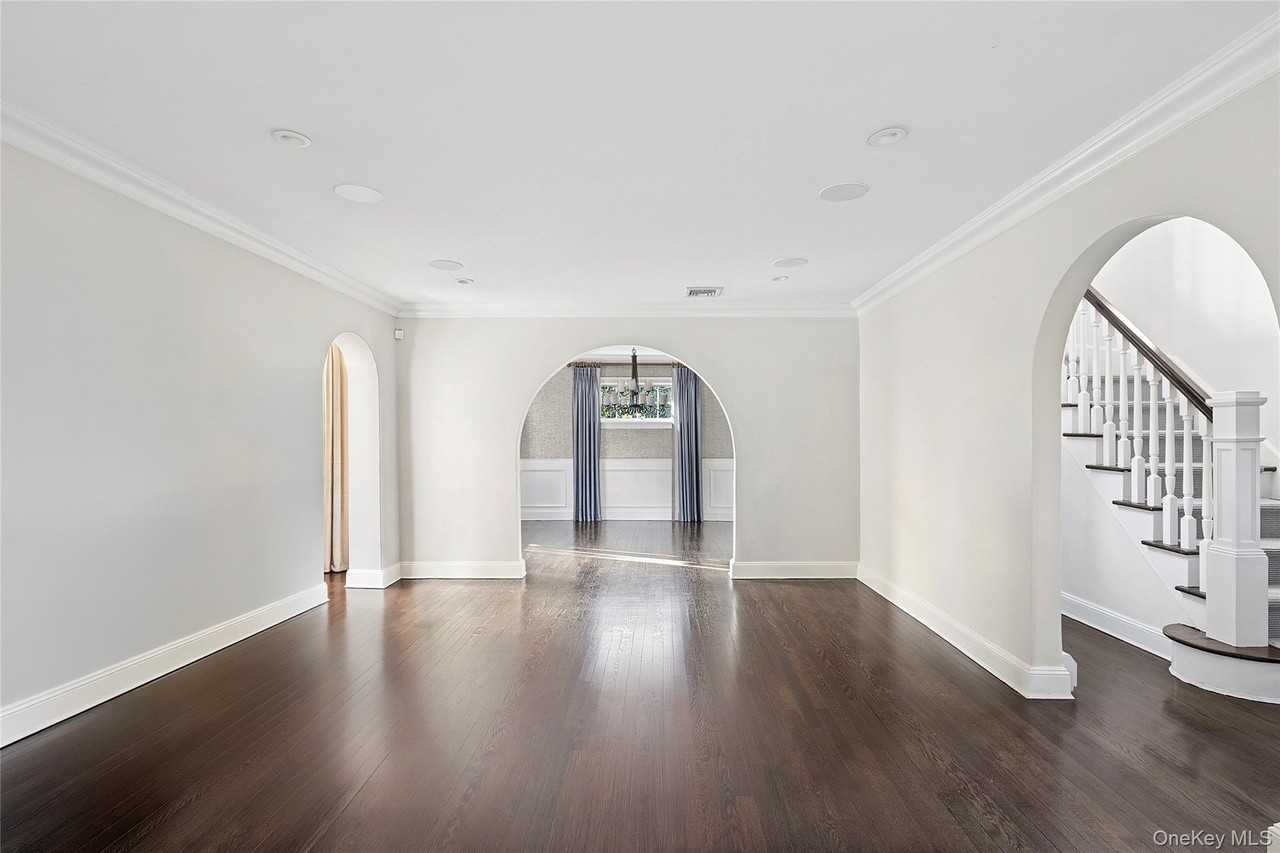 44 Old Ox Rd - Photo 4 of 20