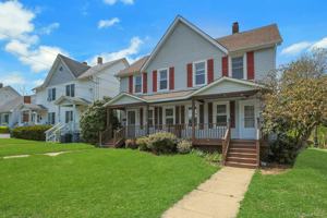 featured image of 22 Firth St #22