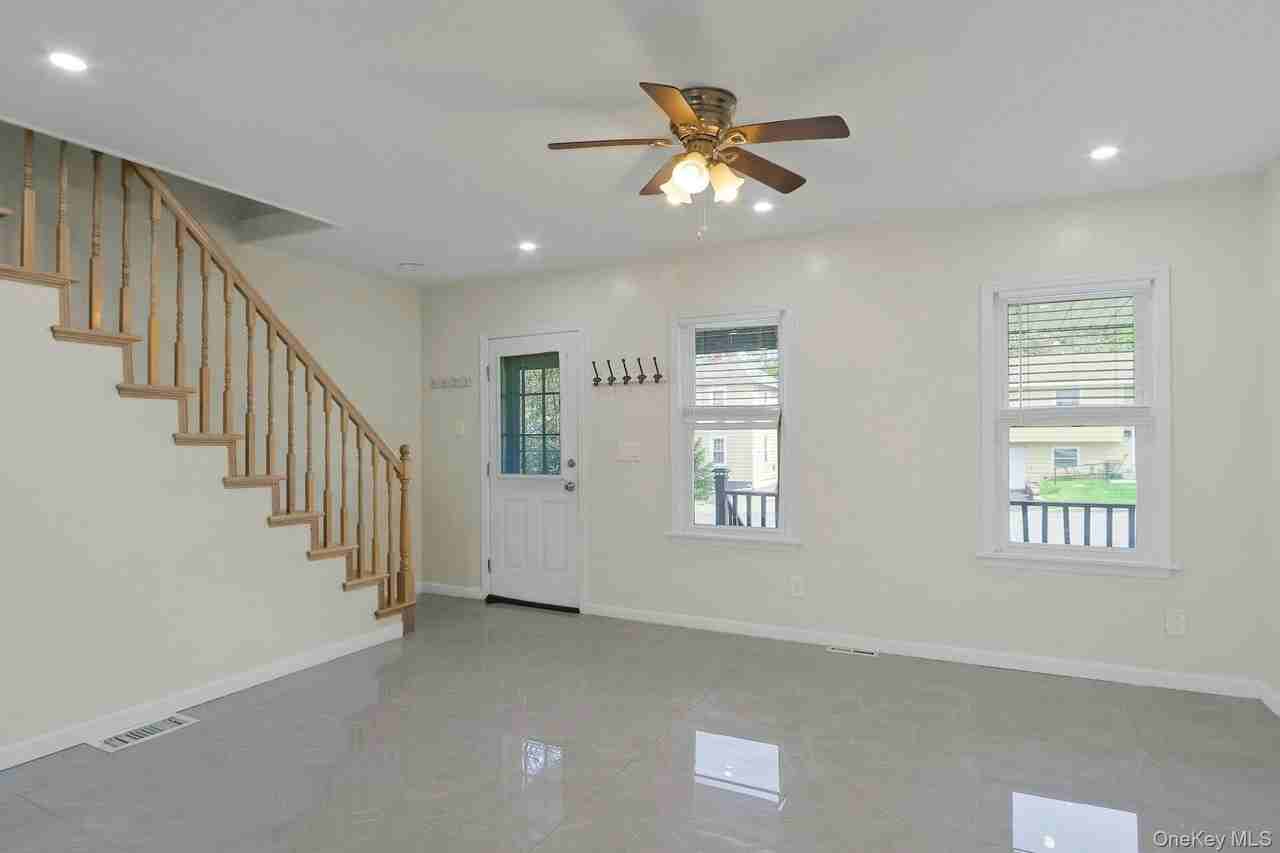 22 Firth St #22 - Photo 4 of 42