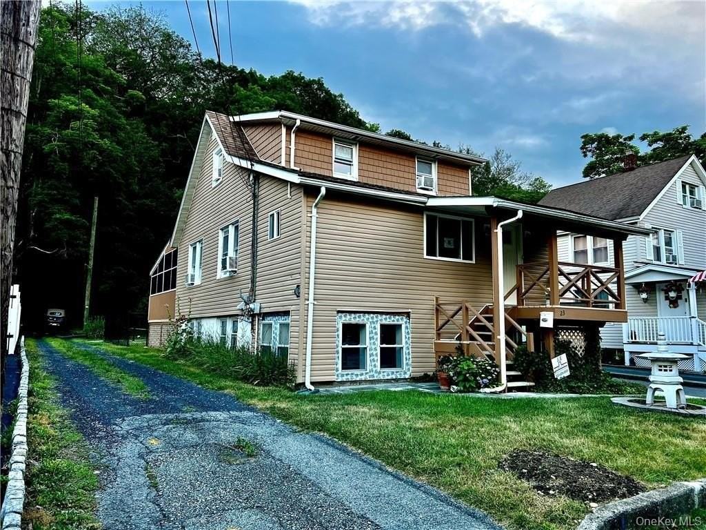 23 Richard St #A - Photo 2 of 18