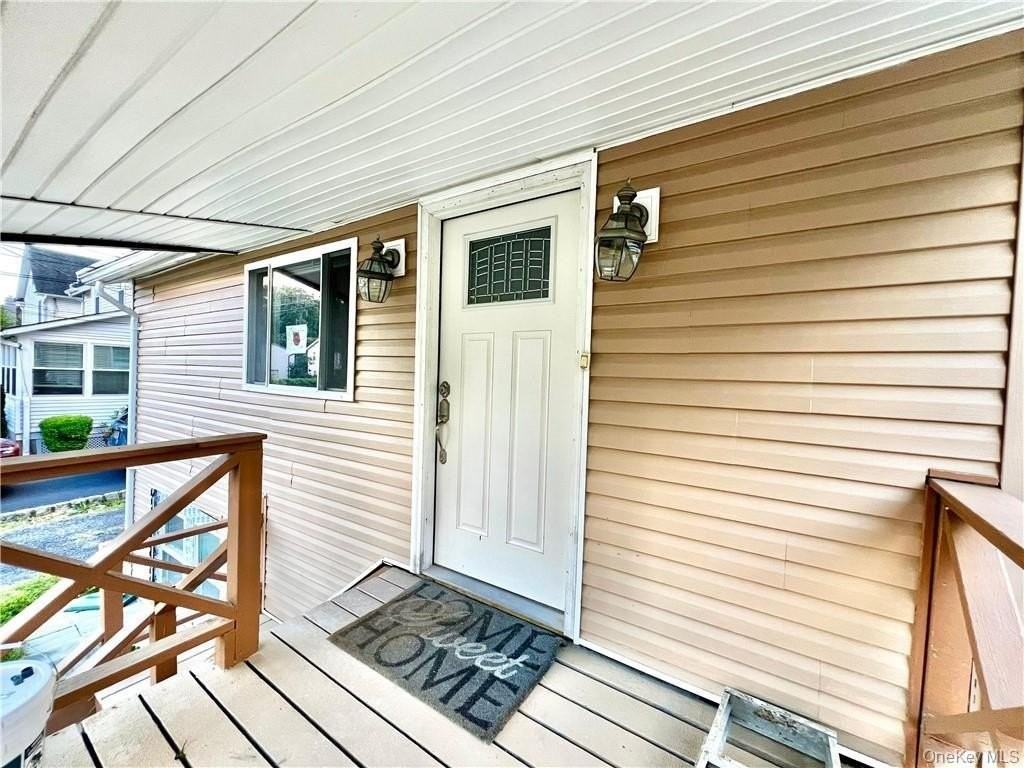 23 Richard St #A - Photo 4 of 18